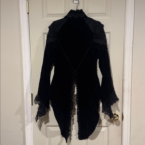 Spirit of Halloween victorian vampire jacket - Picture 3 of 6